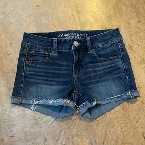 American eagle jean shorts.